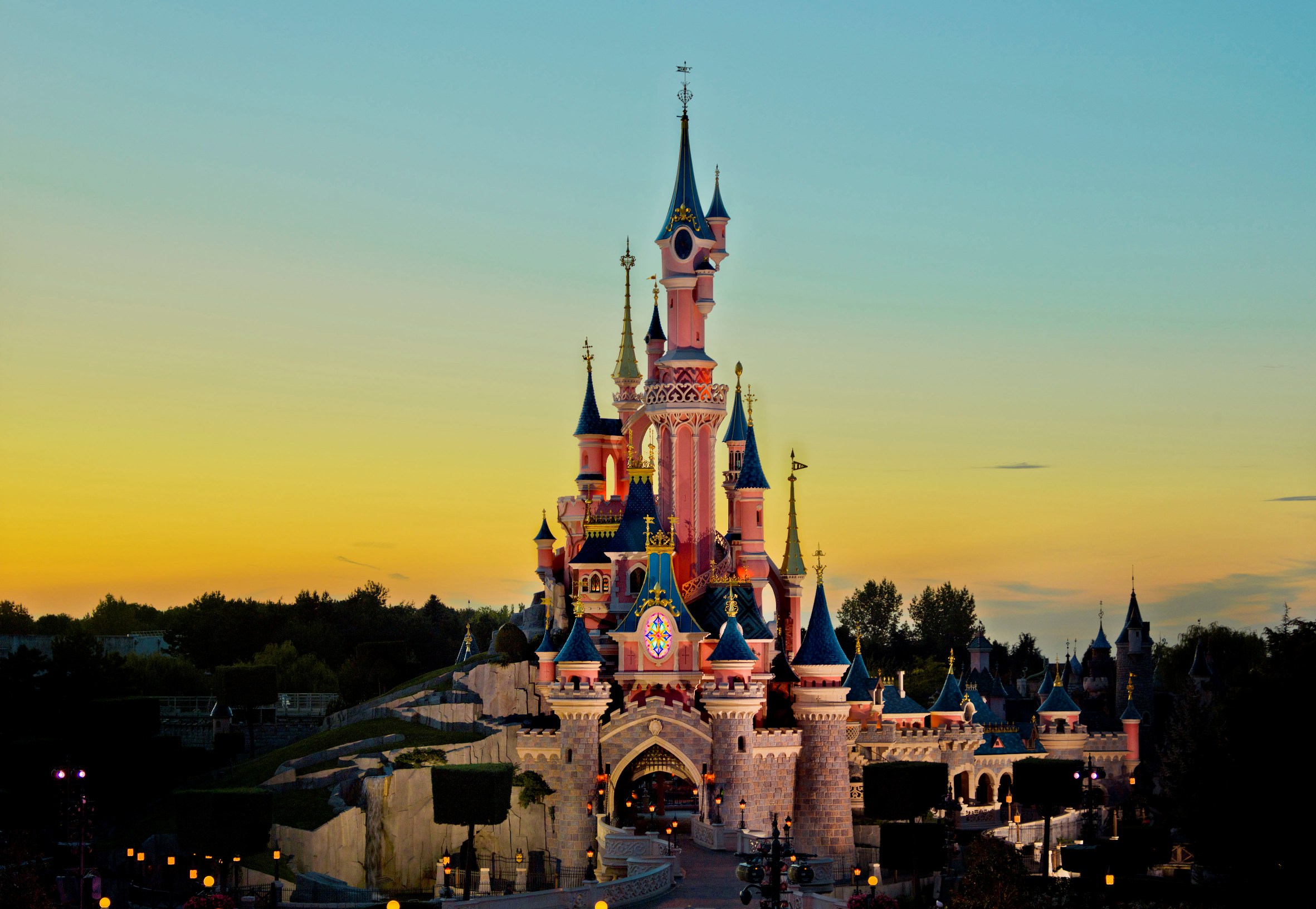 Sleeping Beauty Castle by night, January 25th 2020 : r/disneylandparis