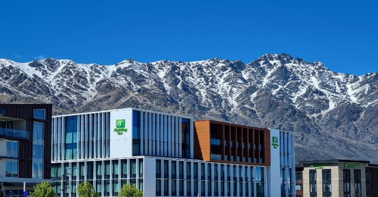 Holiday Inn Queenstown Remarkables Park Exterior View