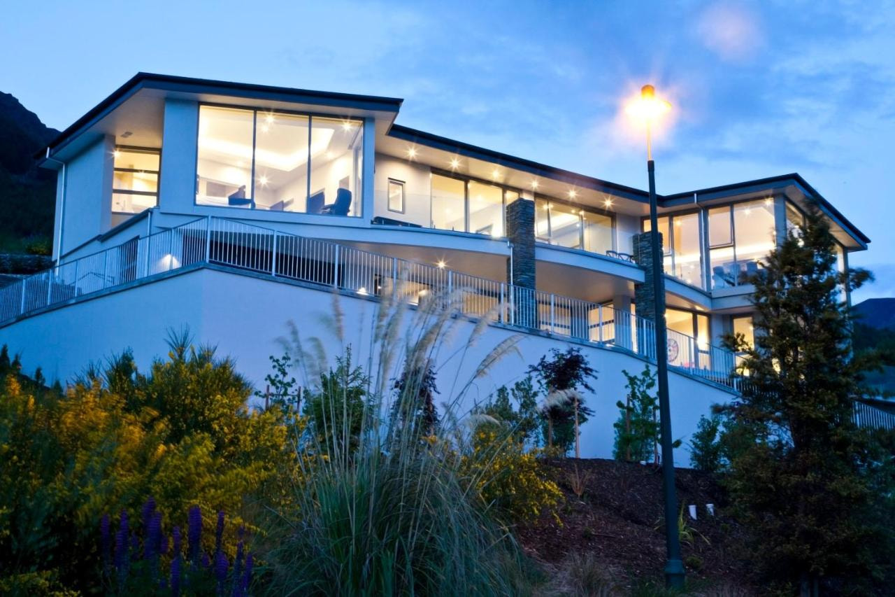 Aspen House Queenstown NZ Exterior View