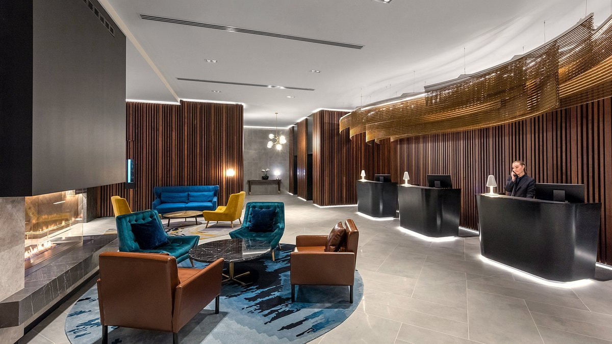 Crowne Plaza Christchurch Lobby