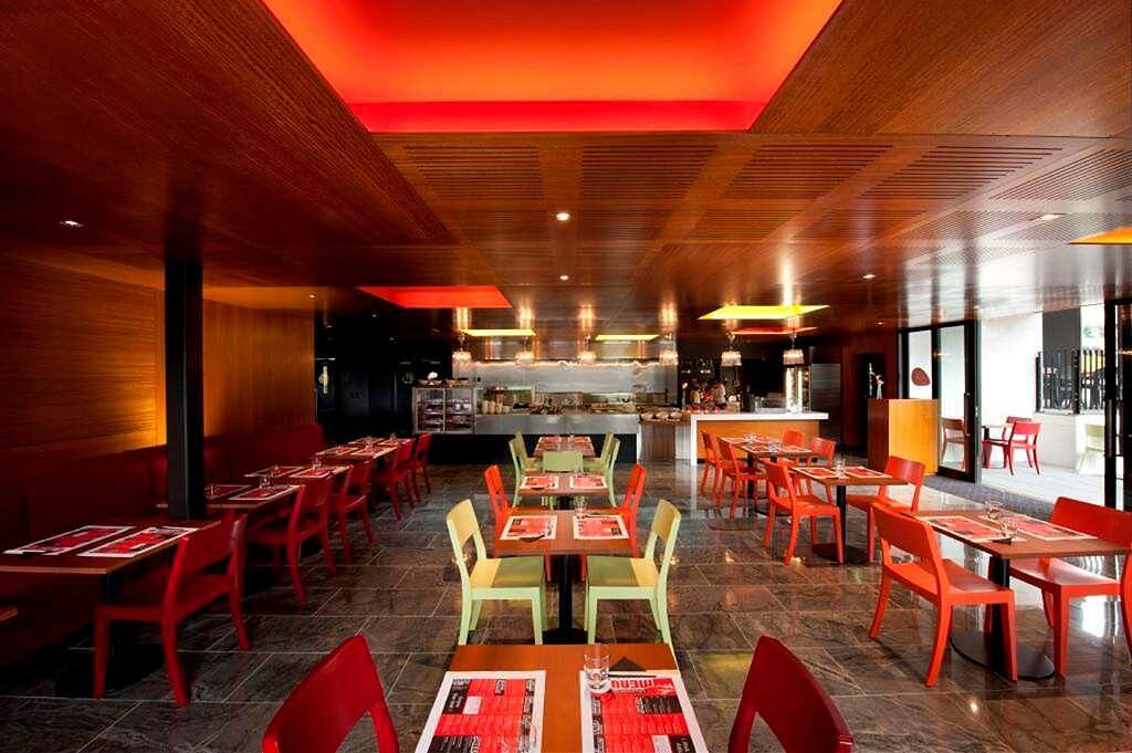 DoubleTree by Hilton Queenstown - Restaurant View