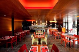 DoubleTree by Hilton Queenstown - Restaurant View