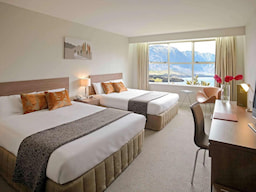 Mercure Queenstown Resort Lake View Room