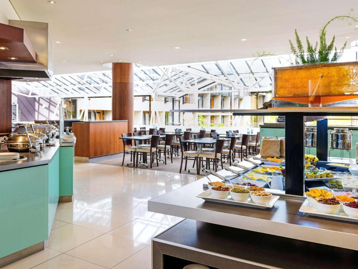 Novotel Queenstown Lakeside - Restaurant Area