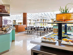 Novotel Queenstown Lakeside - Restaurant Area