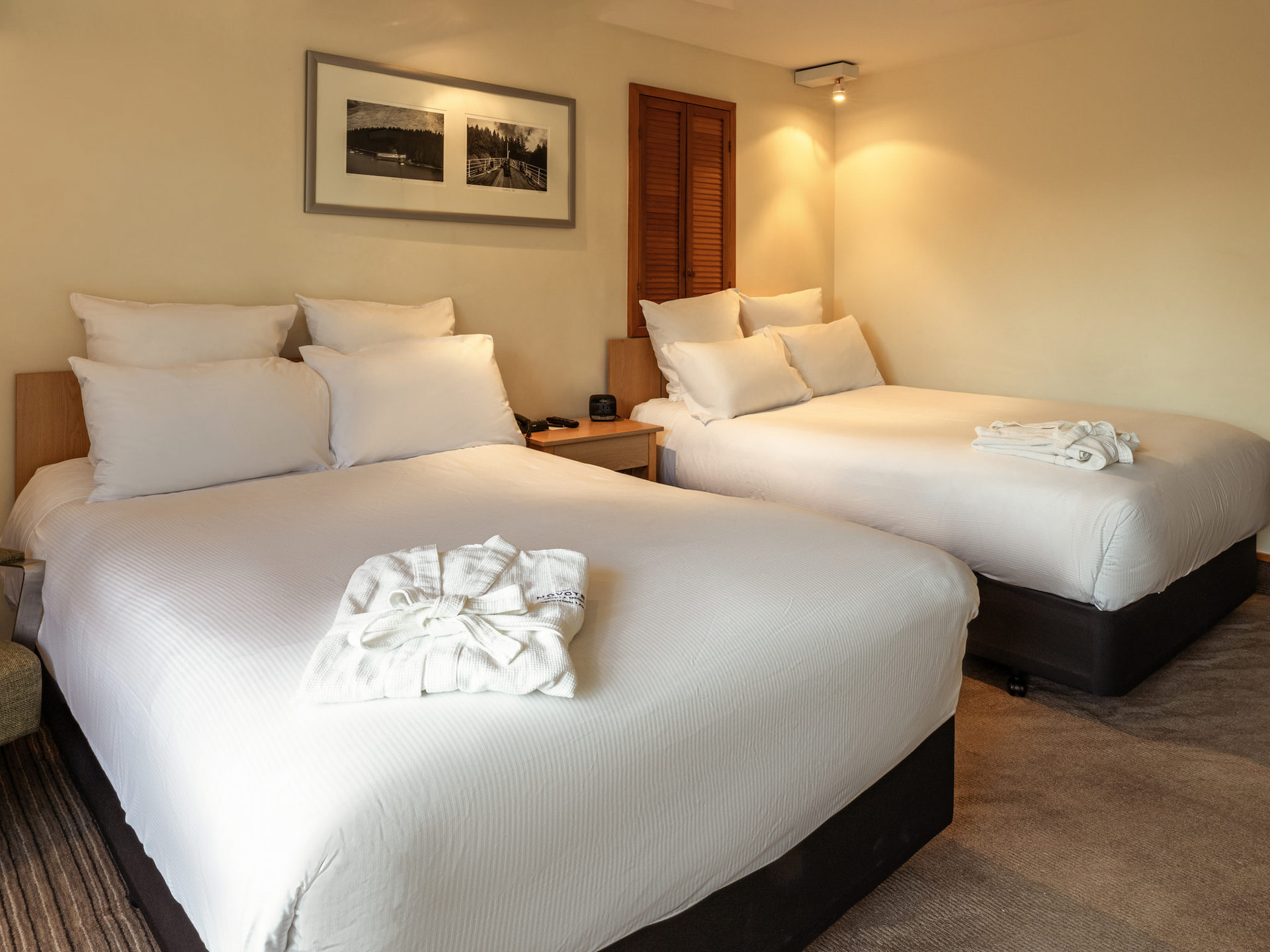 Novotel Queenstown Lakeside - Standard Double Room