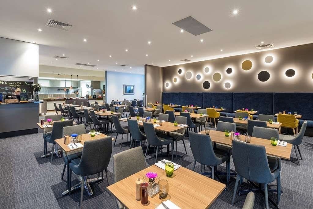 Oaks On Market Restaurant