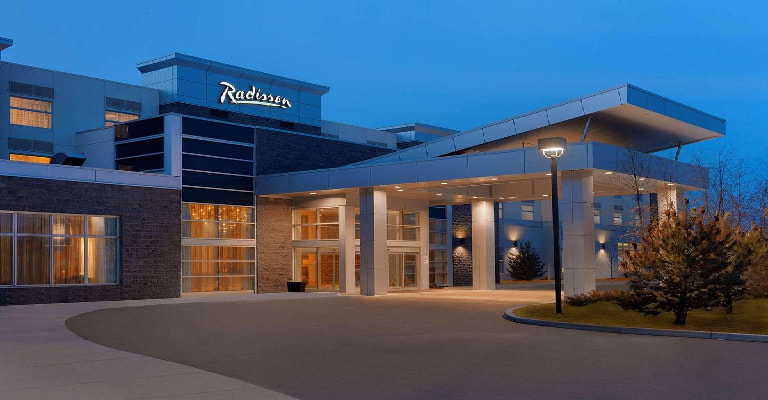 Radisson Hotel Calgary Airport Exterior