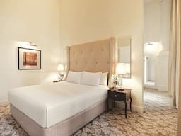 Rendezvous Grand Hotel Room