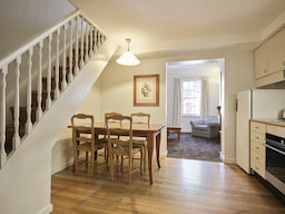 Rendezvous Hotel Sydney Dinning