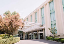 Exterior View Rydges Capital Hill