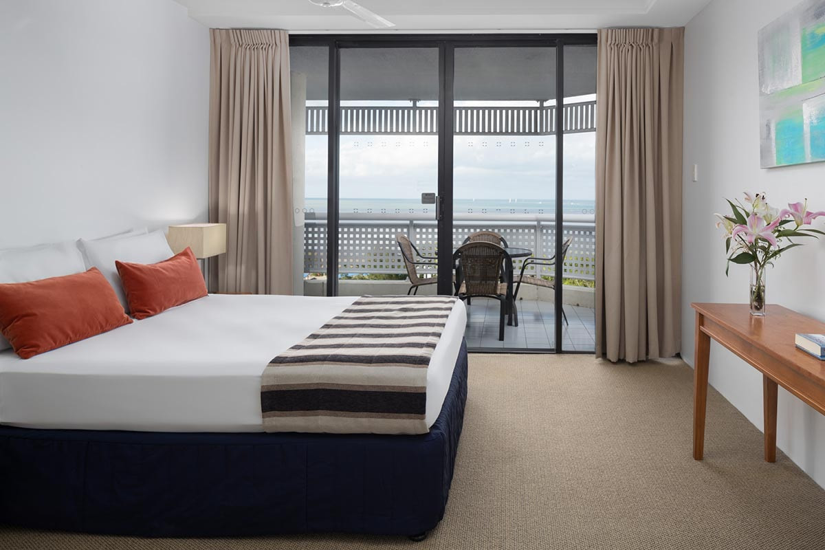 Rydges Esplanade Resort Cairns Room