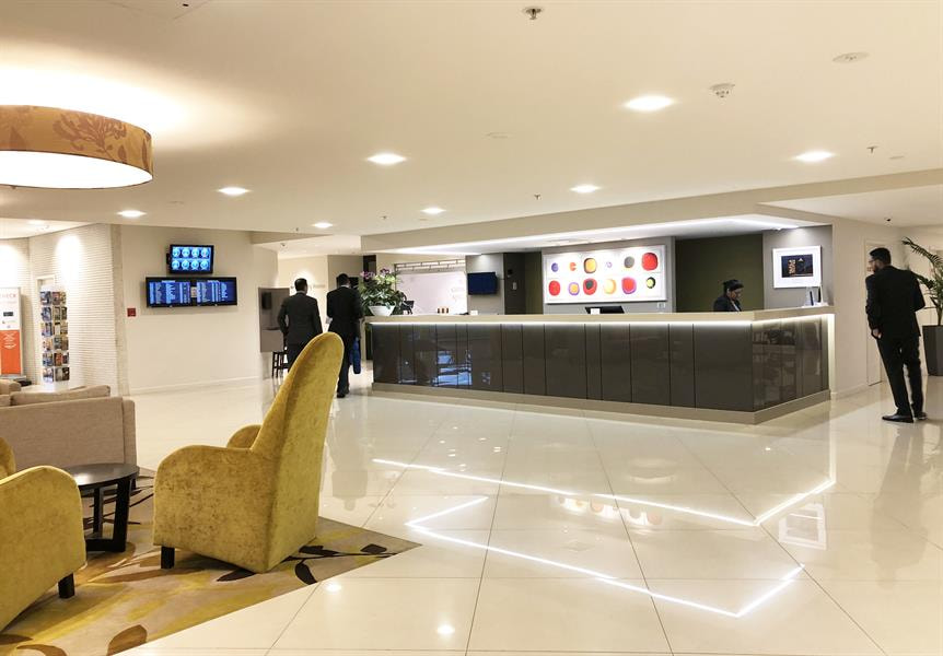 Sudima Auckland Airport Lobby