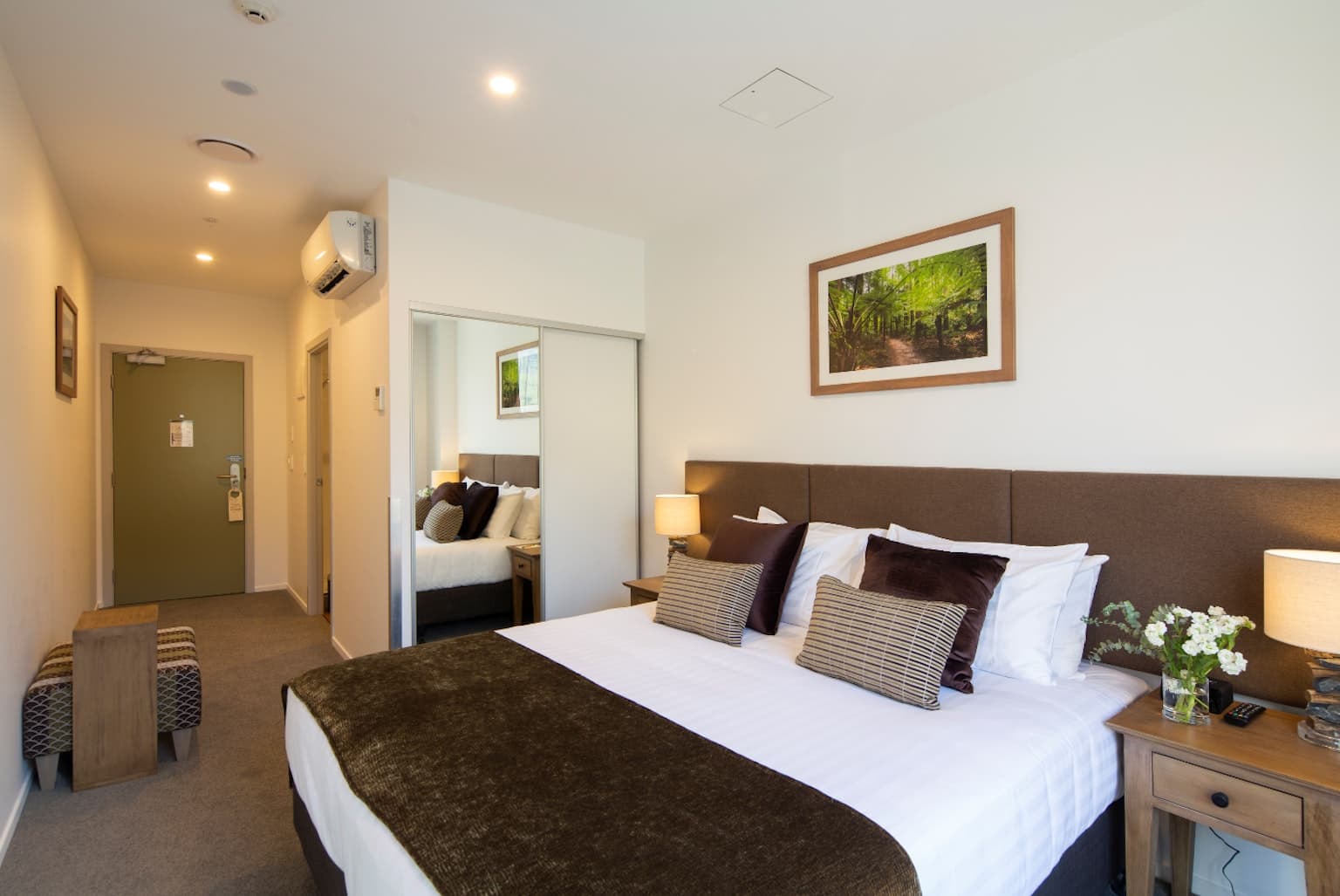 Wyndham Garden Queenstown Room