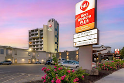 Best Western Plus Kelowna Hotel & Suites Exterior