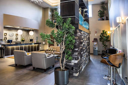 Comfort Suites Kelowna