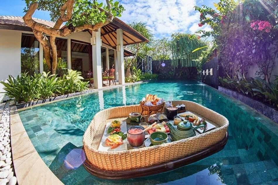 Floating Breakfast