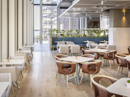 Holiday Inn Express Auckland Restaurant