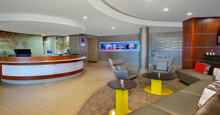 SpringHill Suites by Marriott Madera Lobby