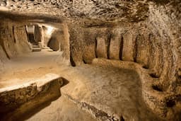 Visit the Kaymakli Underground city