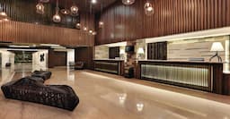 Mercure Bali Legian Lobby