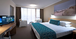 Pacific Hotel Cairns Room