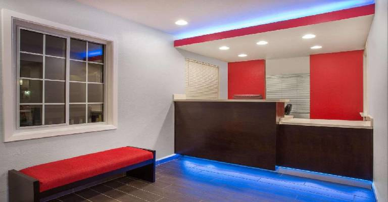 Ramada by Wyndham Lobby