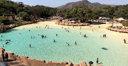 The valley of the waves