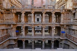 Adalaj Stepwell