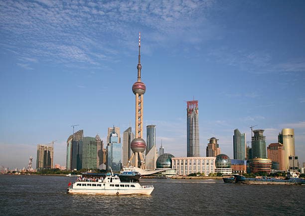 Huang Pu River with cruise