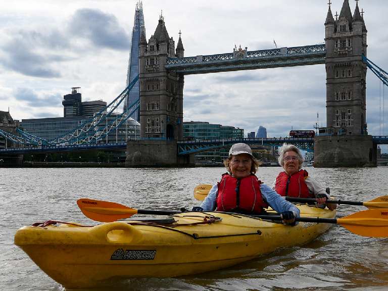 Go Kayaking on the Thames - 1