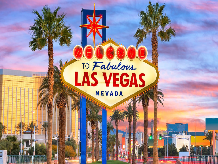 Take a selfie with the Las Vegas sign