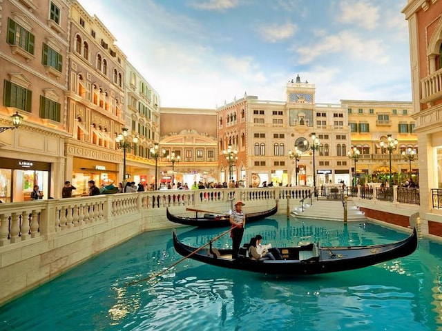 Ride a Gondola at the Venetian Macao - 4