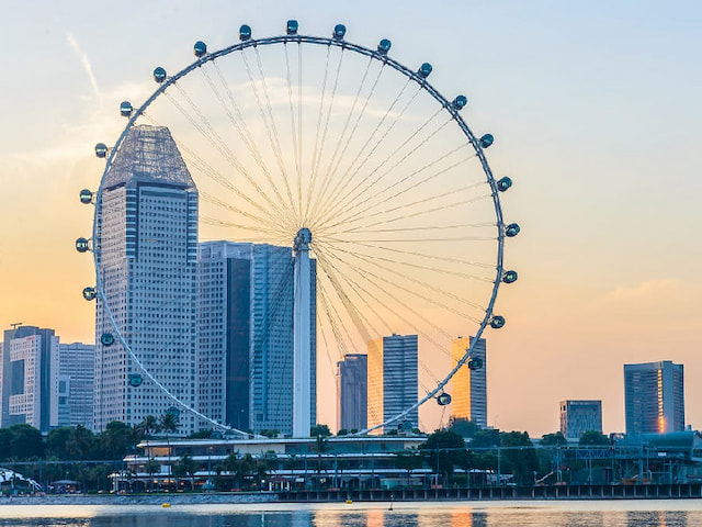 Singapore Fly Dining