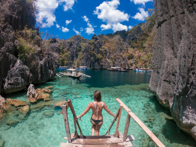 Take a dip in the lagoons in Coron - 1