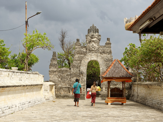 Uluwatu Temple With Kecak Dance - 4