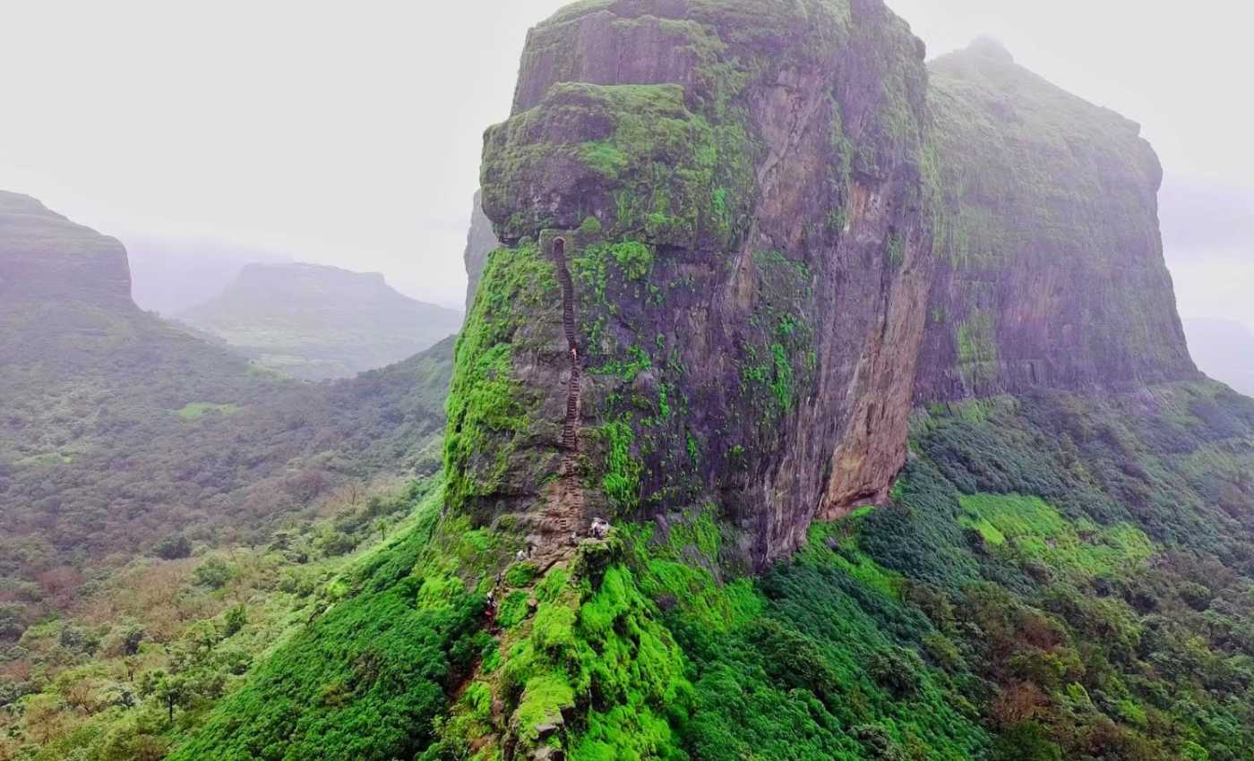 Harihar fort maharashtra